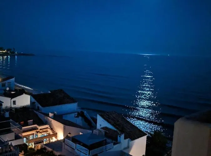 Seaside View Εστεπόνα